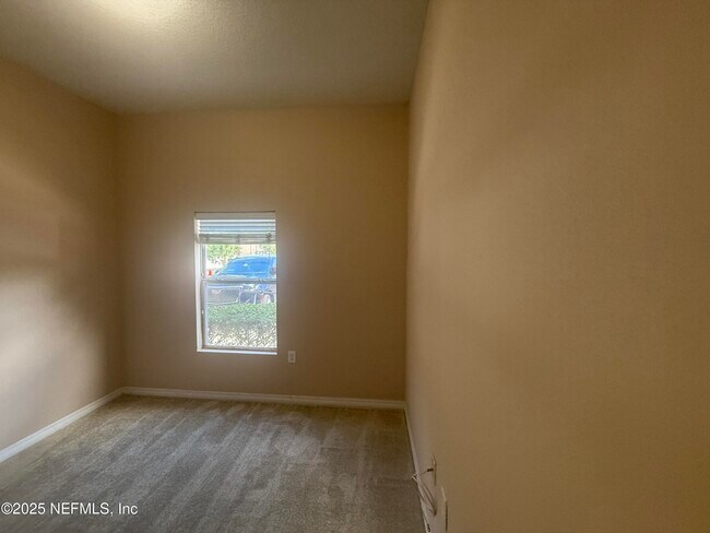 Building Photo - 5150 Playpen Dr