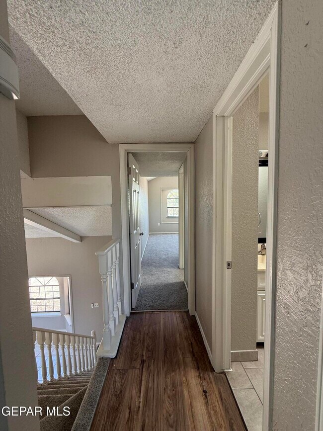 Building Photo - 11708 Sierra Azul Dr