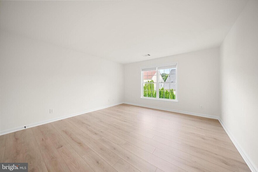 Building Photo - 12399 Brown Fox Way