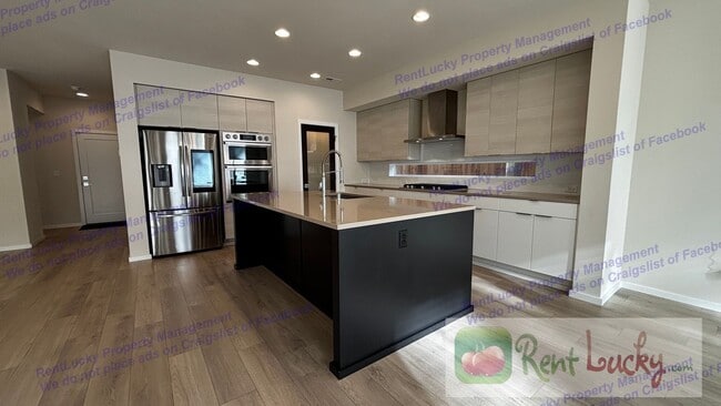 Building Photo - STUNNING 4-Bedroom Lake Tapps Home w/2-Car...