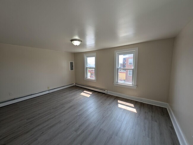 Building Photo - 203 N South Carolina Ave