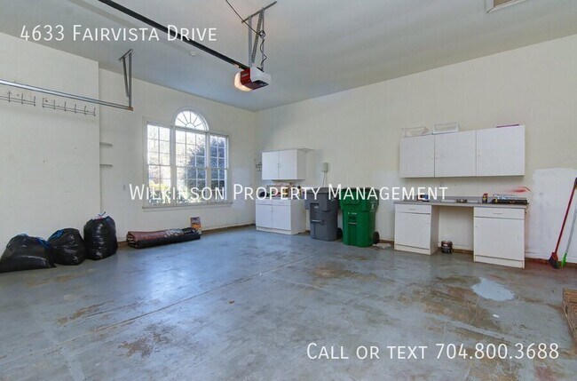 Building Photo - 4633 Fairvista Dr