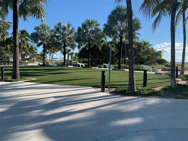 Building Photo - 301 S Ocean Blvd