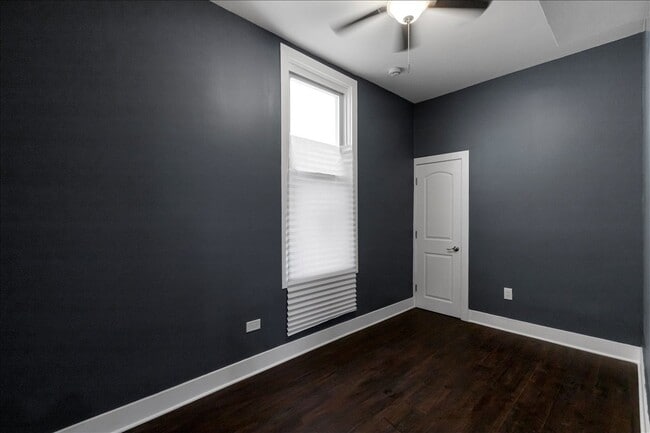 Building Photo - 2108 S Homan Ave