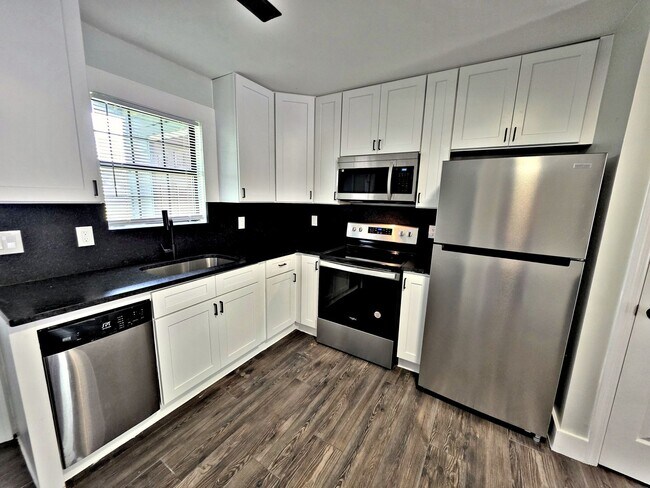 Building Photo - Apartment 2BR/1BA Decatur SW