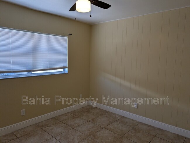Building Photo - 8944 Temple Terrace Hwy