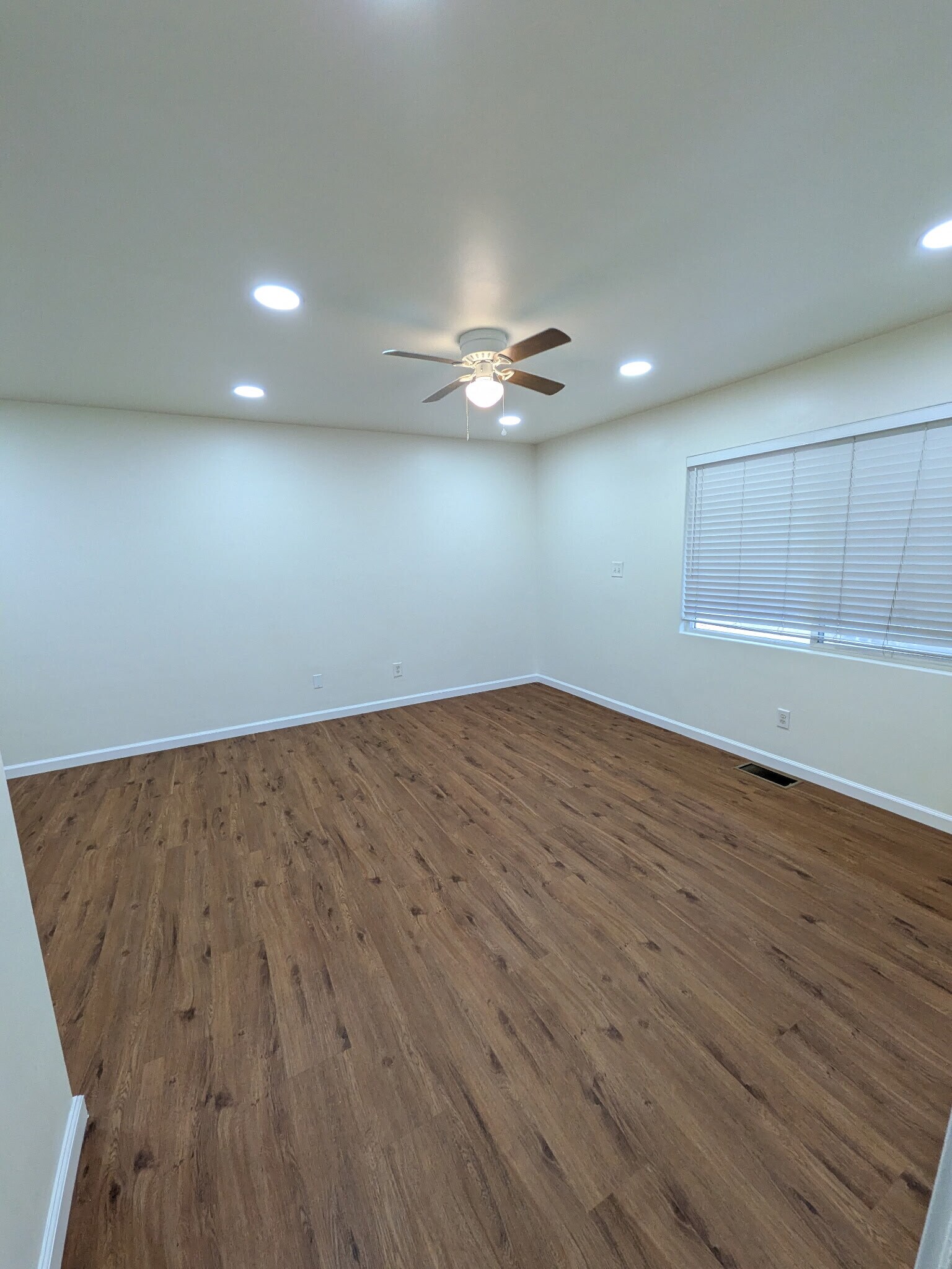 Building Photo - 2657 C St