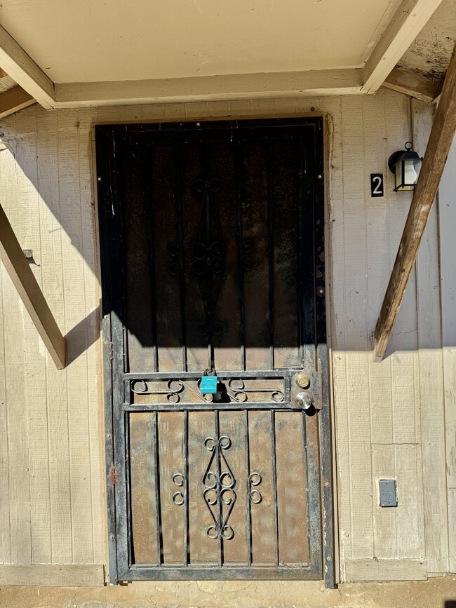Building Photo - 5113 Sierra St