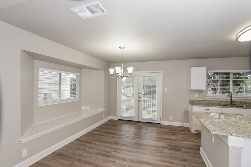 Building Photo - 10507 Stone Creek Pl