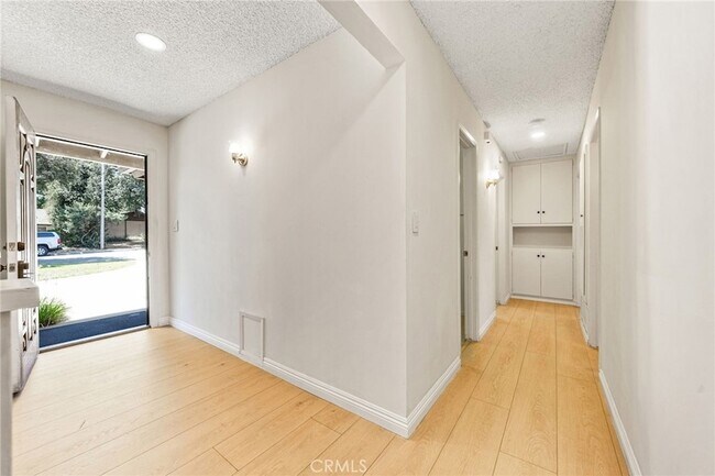 Building Photo - 612 N Maryport Ave