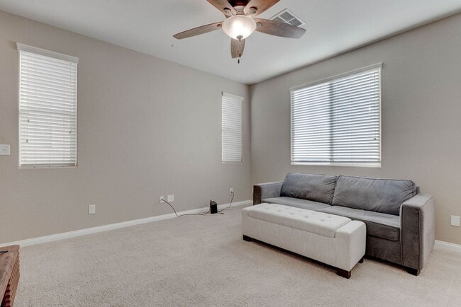 Building Photo - 10931 Sardinia Sands Dr