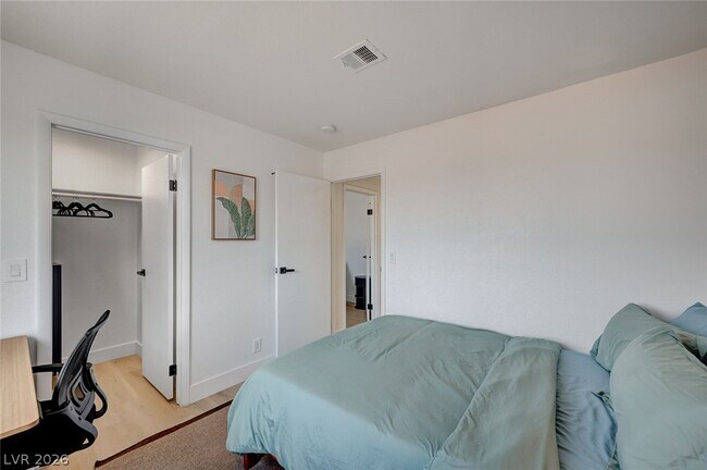 Building Photo - 3200 Ivory Coast Dr