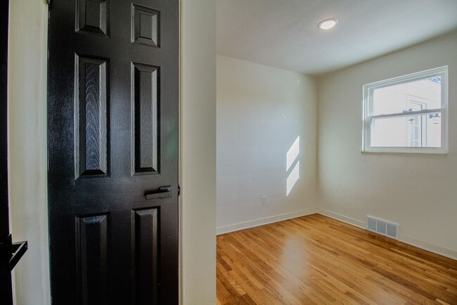 Building Photo - AVAILABLE APRIL 1ST! Do not miss this STUNNING 3-bedroom in Penn Hills!