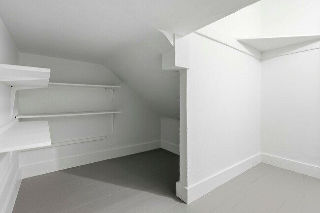 Building Photo - Magnolia Street 43-45