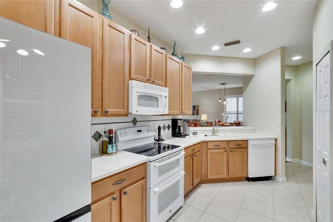 Building Photo - 242 Shell Falls Dr