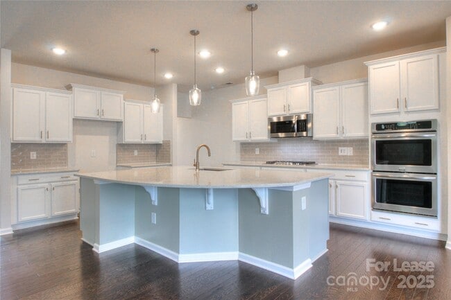 Building Photo - 3007 Silverwood Dr