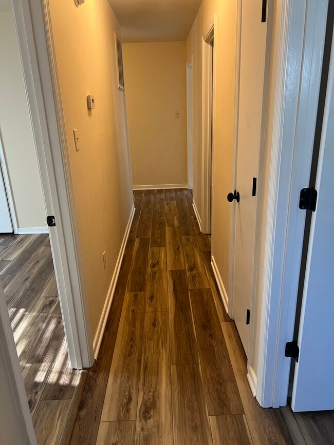 Building Photo - 11425 Walton Lake Rd