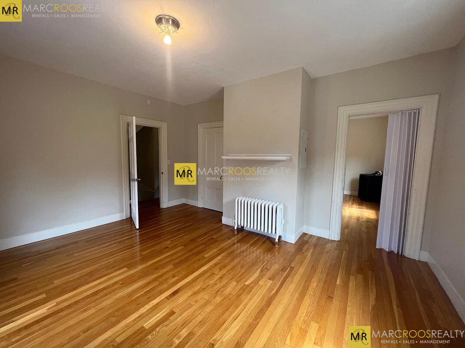 Building Photo - 76 Chestnut St