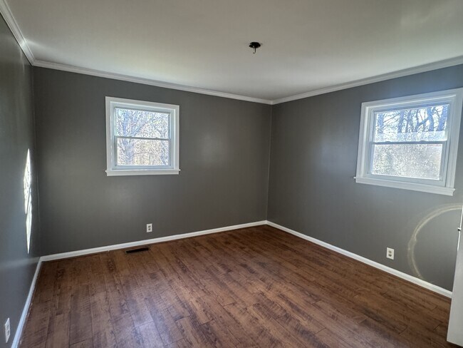 Building Photo - 78 Helen Dr