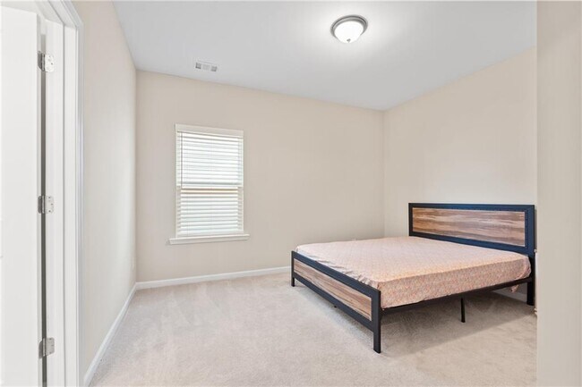 Building Photo - 4437 Waxwing St