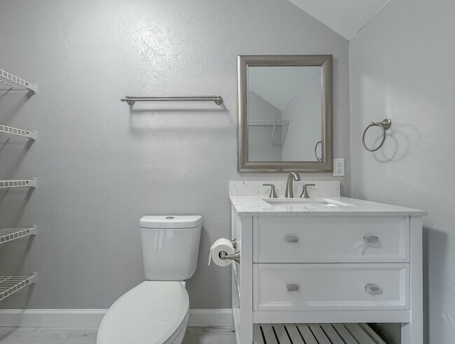 Building Photo - MODERN! Walk to FSU 2/2 w/ Marble Counters, Stainless Steel Appliances, & Privacy Fenced Yard! Av...