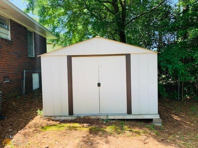 Building Photo - 6 Ozmore St