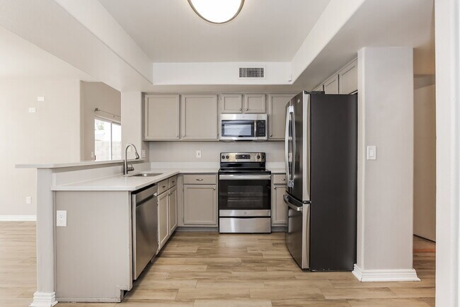 Building Photo - 1343 E Helena Dr