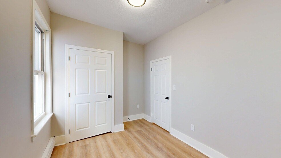 Building Photo - 165 Hichborn St