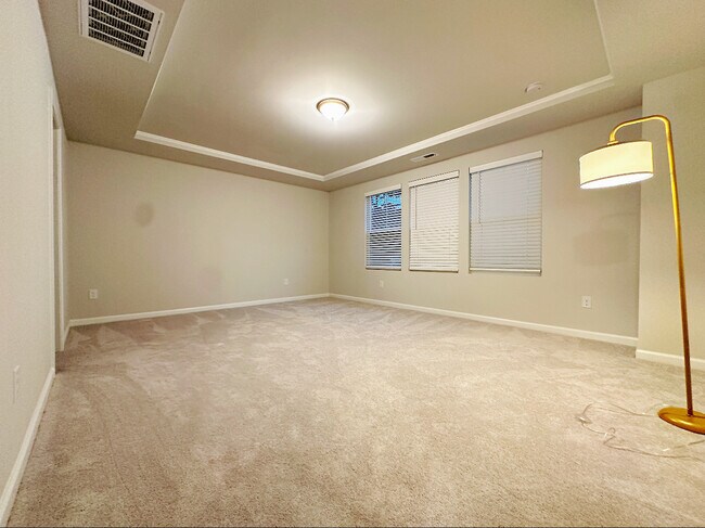 Building Photo - 102 Ivy Vine Wy