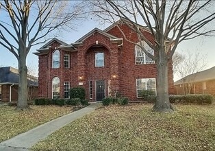 Building Photo - 718 Butternut Dr