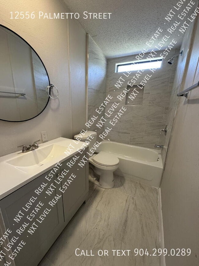 Building Photo - 12556 Palmetto St