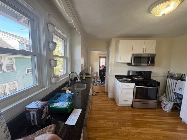 Building Photo - 11 Channing Rd