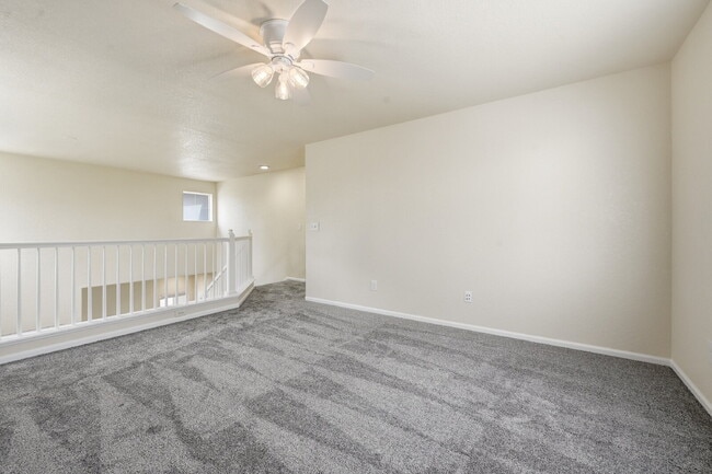 Building Photo - $2,845.95 - 3 Bed, 2 Bath Home in Thornton with Central AC and In Unit Laundry!