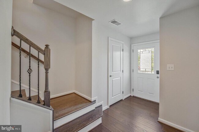 Building Photo - 10711 Hinton Wy