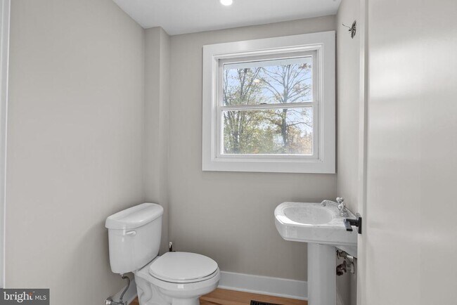 Building Photo - 271 Stoopville Rd