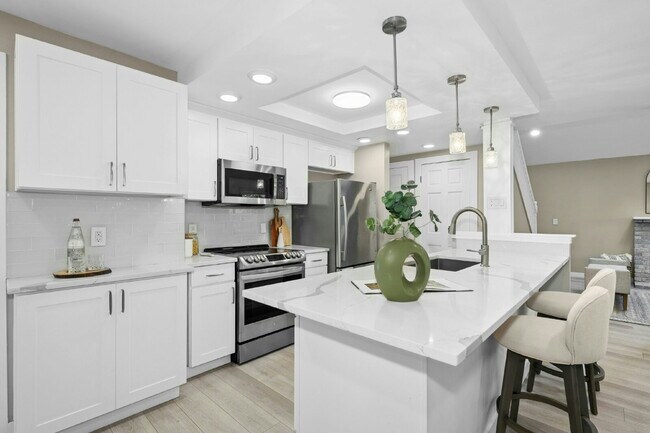 Building Photo - Private Kenmore Retreat | 4 Bed | 2 Bath | Beautifully Updated | Landscaping Included- Available ...