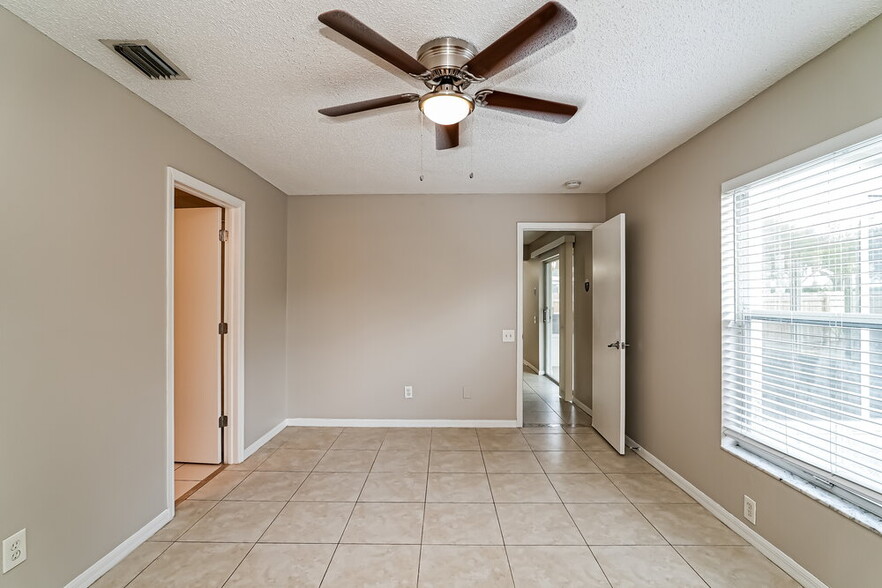 Building Photo - 12438 Dawn Vista Dr