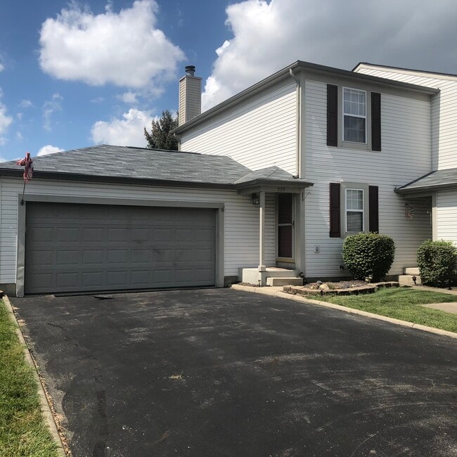 Building Photo - 229 MACANDREWS WAY