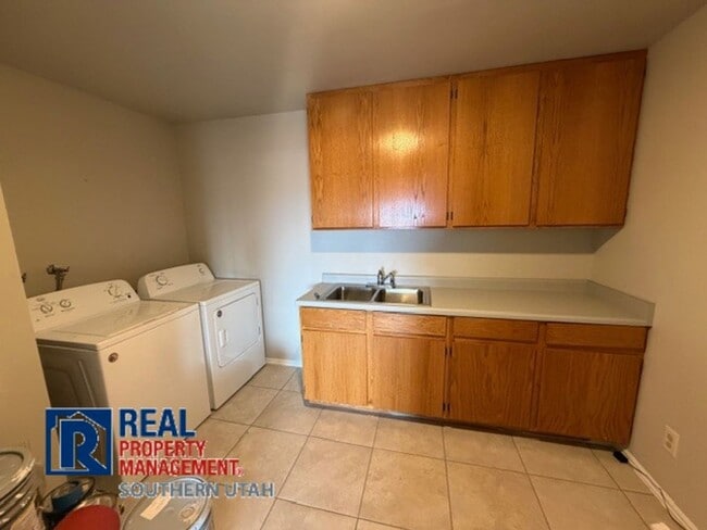 Building Photo - Garden South Condo with Views