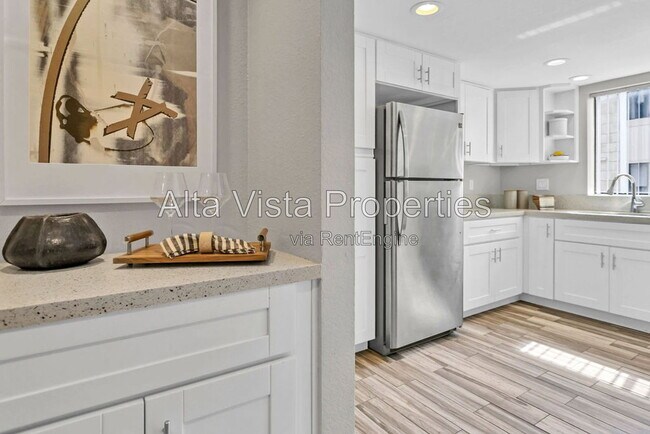 Building Photo - 4082 Mahaila Ave