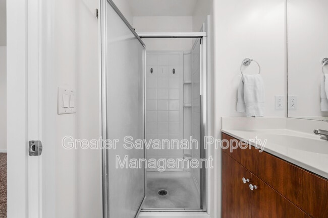 Building Photo - 70 Winter Lake Cir