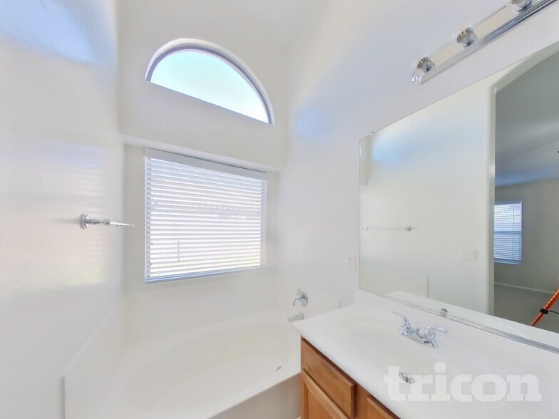 Building Photo - 4012 S 56th Ave