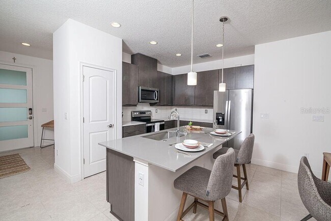 Building Photo - 7508 Wing Span Wy