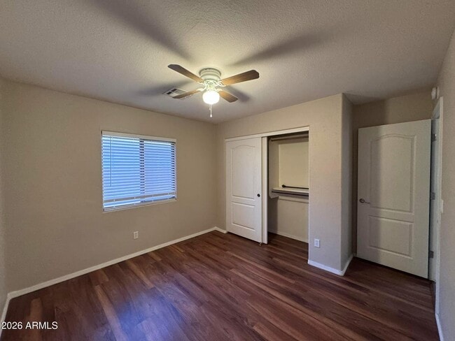 Building Photo - 3439 E Juanita Ave