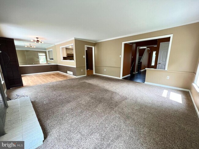 Building Photo - 8620 Trumbauer Dr