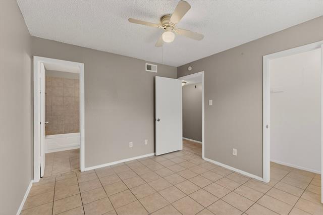 Building Photo - 8024 Cambridge Cir