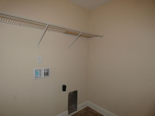 Building Photo - 5061 Carley Ct