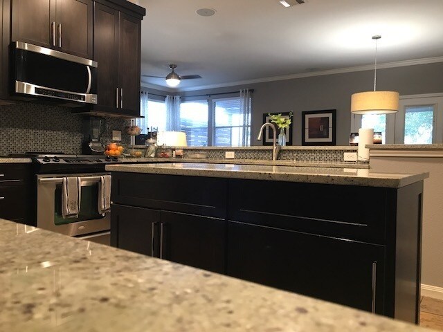 Building Photo - 807 Windhurst