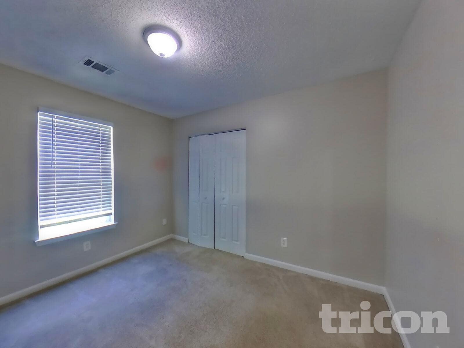 Building Photo - 2024 Meadow Glen Cir