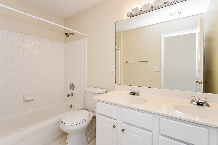 Building Photo - 410 Citronelle Dr